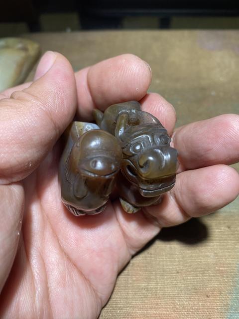古玩玉器瑪瑙雕刻瑞獸掛件真品鑒賞圖