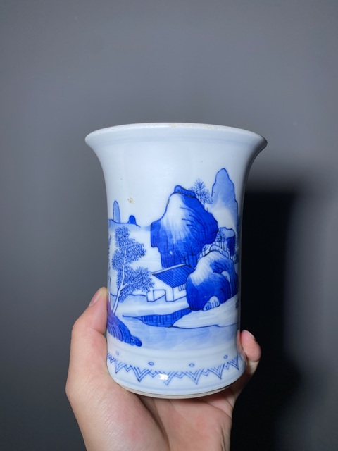 古玩陶瓷清康熙青花山水人物束腰筆筒拍賣，當前價格20000元