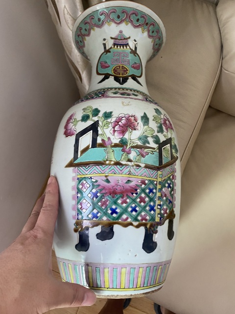 古玩陶瓷晚清粉彩瓶真品鑒賞圖