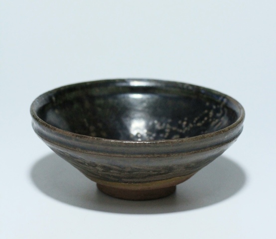 古玩陶瓷元代黑釉束口碗真品鑒賞圖