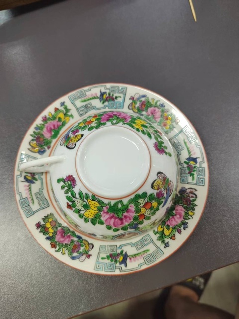 古玩陶瓷廣彩杯盤真品鑒賞圖