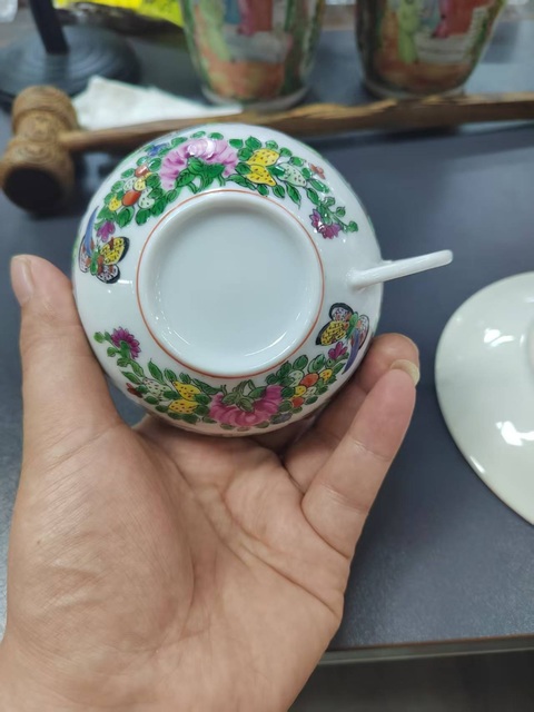 古玩陶瓷廣彩杯盤真品鑒賞圖