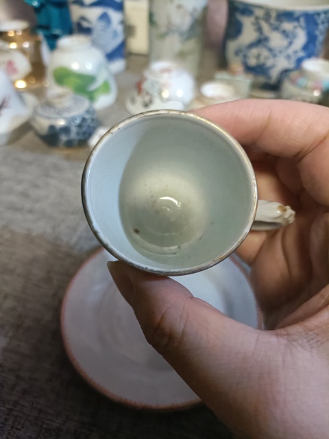 古玩陶瓷廣琺瑯風格花卉紋杯碟真品鑒賞圖
