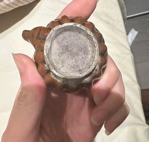 古玩陶瓷褐釉水滴真品鑒賞圖
