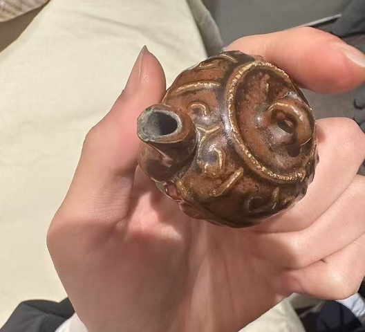 古玩陶瓷褐釉水滴真品鑒賞圖
