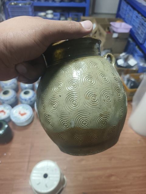 古玩陶瓷青釉圓圈紋雙系罐真品鑒賞圖