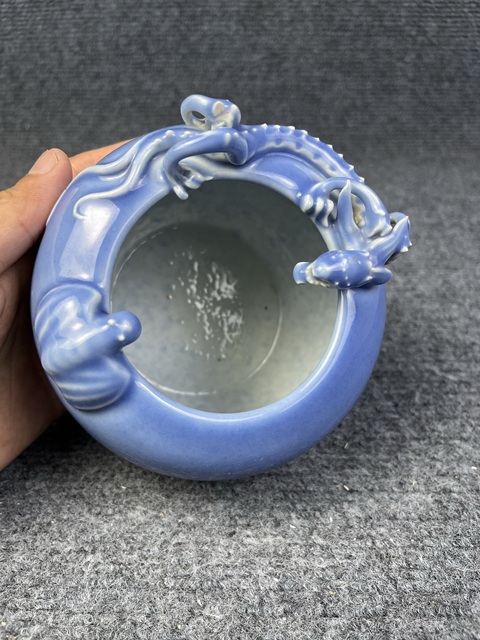 古玩陶瓷天藍釉盤魑龍紋大水洗真品鑒賞圖