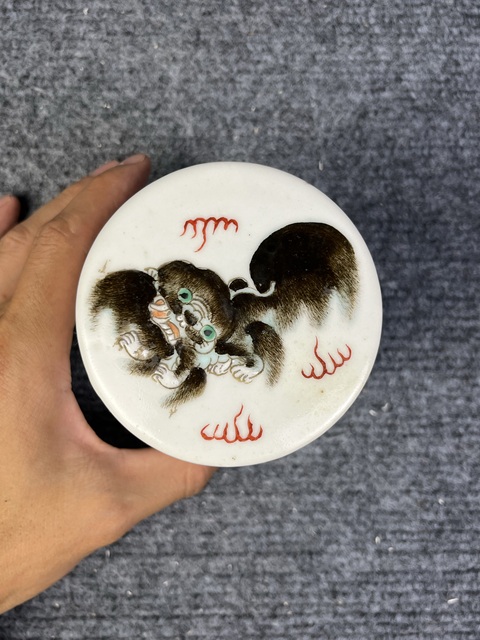 古玩陶瓷粉彩太師少保節盒真品鑒賞圖