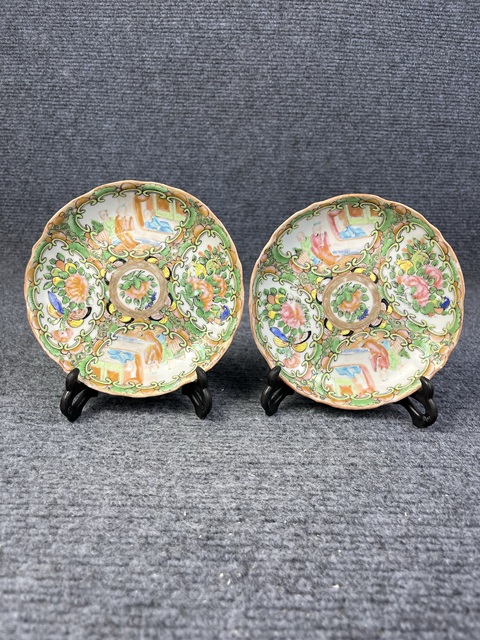 古玩陶瓷廣彩人物花卉紋花口盤一對真品鑒賞圖