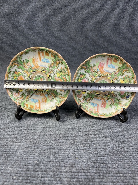古玩陶瓷廣彩人物花卉紋花口盤一對真品鑒賞圖
