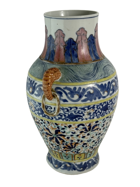 古玩陶瓷斗彩花卉紋象耳瓶真品鑒賞圖