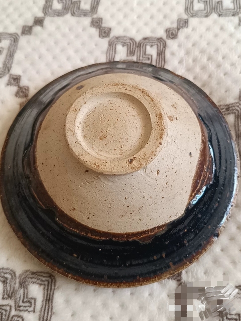 古玩陶瓷鐵銹花大碗真品鑒賞圖