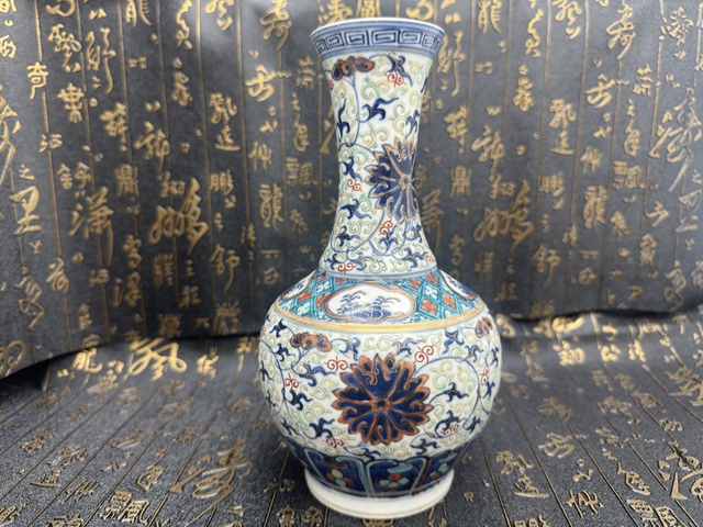 古玩陶瓷光緒·青花纏枝蓮紋賞瓶拍賣，當前價格16800元