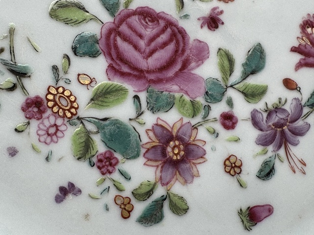 古玩陶瓷粉彩花卉賞盤真品鑒賞圖