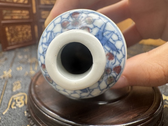 古玩陶瓷青花釉里紅（開封府）人物鼻煙壺拍賣，當前價格18800元