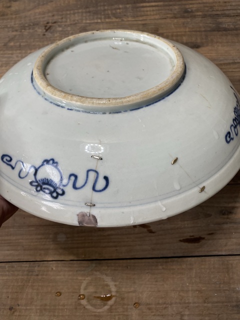 古玩陶瓷壽字紋梵字紋青花盤真品鑒賞圖