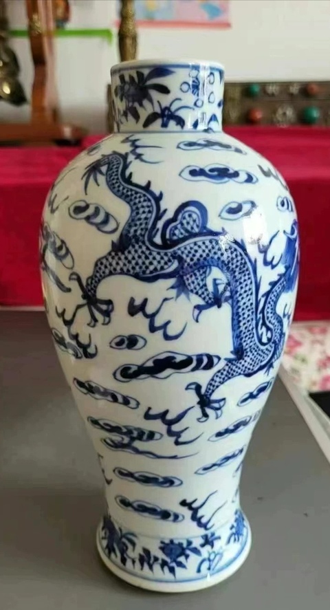 古玩陶瓷青花趕珠龍紋雞腿瓶真品鑒賞圖