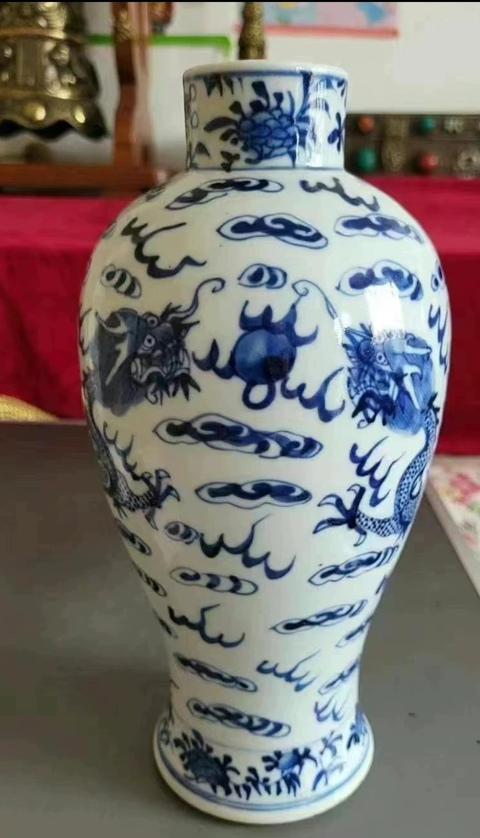 古玩陶瓷青花趕珠龍紋雞腿瓶真品鑒賞圖