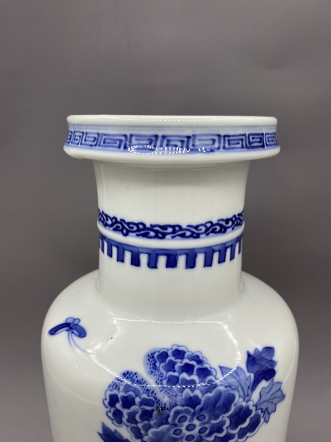 古玩陶瓷晚清 雙鳳洞石牡丹青花棒槌瓶拍賣(mài)，當(dāng)前價(jià)格7000元
