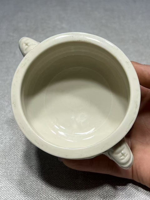 古玩陶瓷德化窯白釉三足雙耳爐真品鑒賞圖
