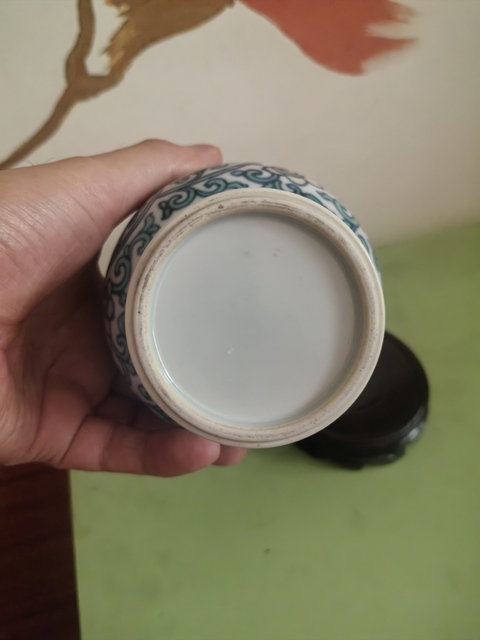 古玩陶瓷斗彩琵琶尊真品鑒賞圖