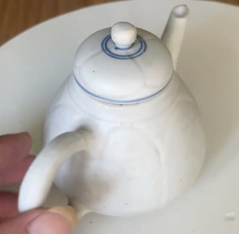古玩陶瓷青花刻花梨形壺真品鑒賞圖
