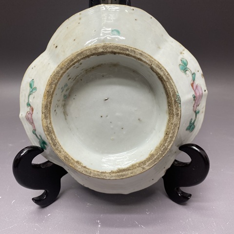 古玩陶瓷皮球花粉彩花口盤真品鑒賞圖