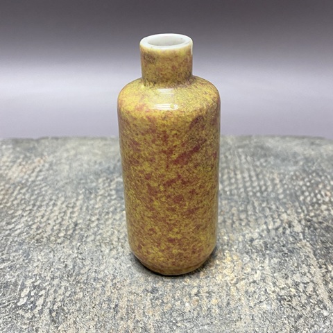 古玩陶瓷鼻煙壺真品鑒賞圖