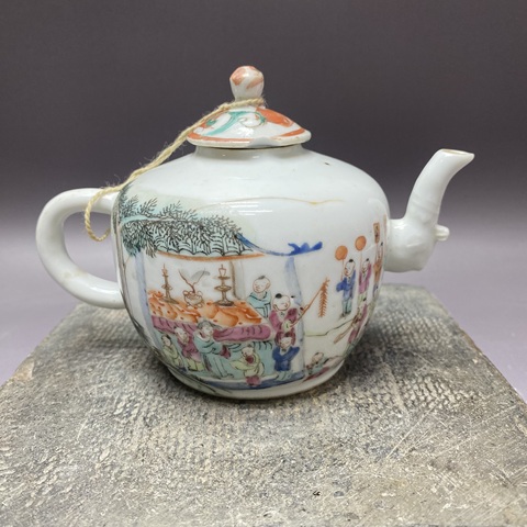 古玩陶瓷百子鬧春粉彩執(zhí)壺真品鑒賞圖