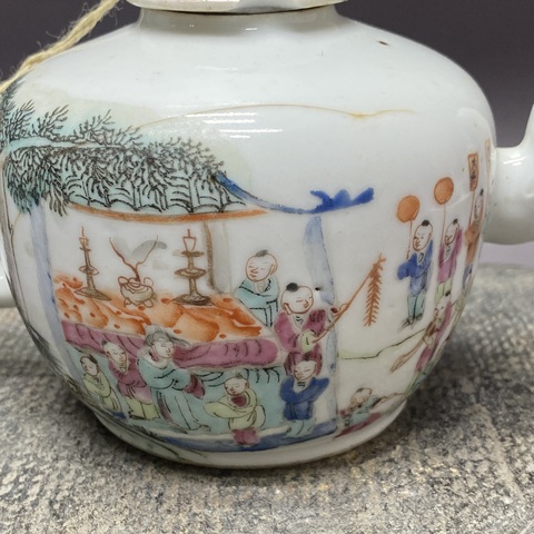 古玩陶瓷百子鬧春粉彩執(zhí)壺真品鑒賞圖