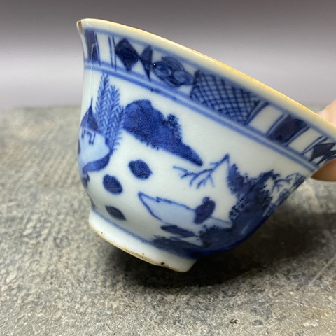 古玩陶瓷人物山水青花杯真品鑒賞圖