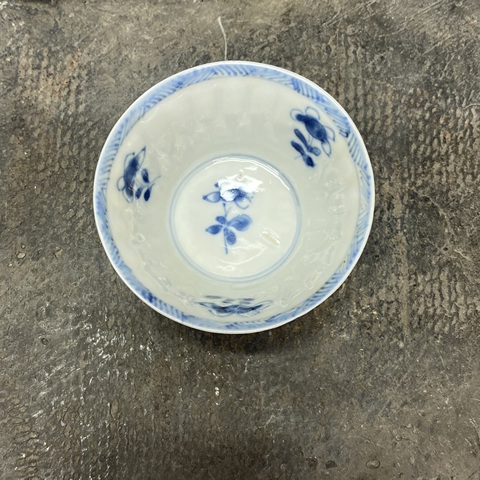 古玩陶瓷博古圖青花杯真品鑒賞圖