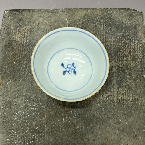 古玩陶瓷清康熙青花杯真品鑒賞圖