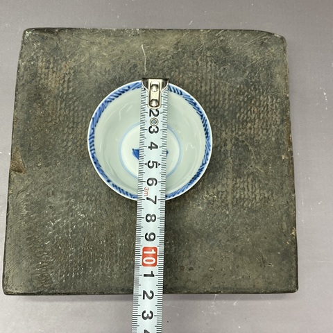 古玩陶瓷花卉紋青花杯真品鑒賞圖