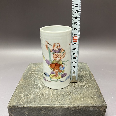 古玩陶瓷魁星點(diǎn)斗粉彩筆筒真品鑒賞圖