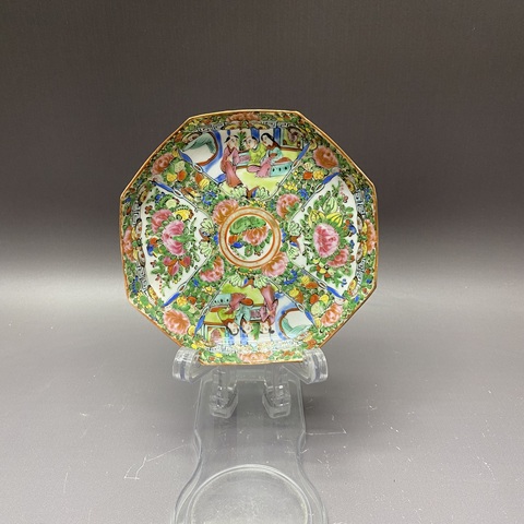 古玩陶瓷人物花鳥蝶紋廣彩八方盤真品鑒賞圖