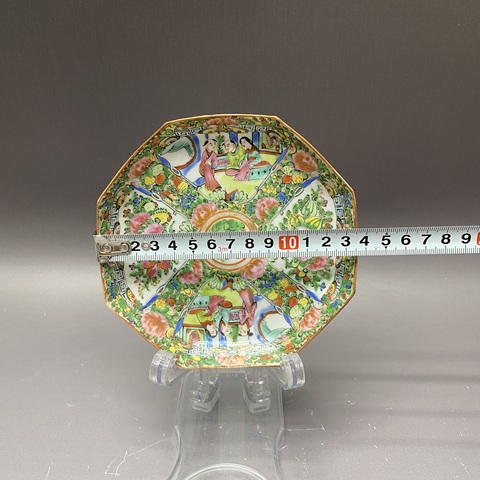 古玩陶瓷人物花鳥蝶紋廣彩八方盤真品鑒賞圖