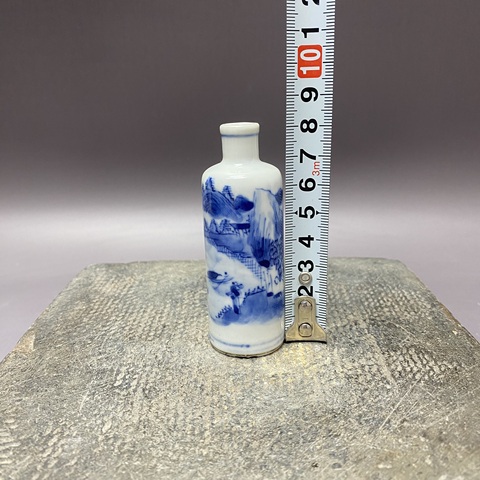 古玩陶瓷清晚期·攜琴訪友·青花鼻煙壺拍賣，當(dāng)前價(jià)格1980元
