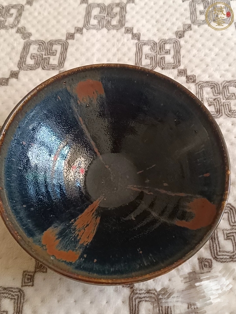 古玩陶瓷鐵銹紅盞真品鑒賞圖