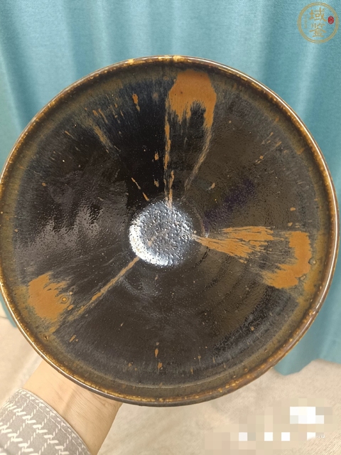 古玩陶瓷鐵銹紅盞真品鑒賞圖