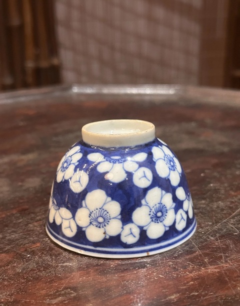 古玩陶瓷晚清青花冰梅紋杯真品鑒賞圖