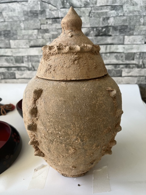 古玩陶瓷晚唐青瓷多角罐拍賣，當前價格300元