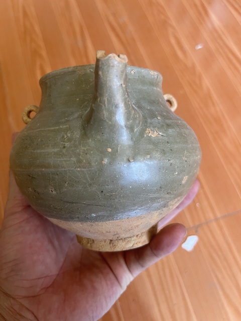 古玩陶瓷明代青釉執壺拍賣,當前價格5元