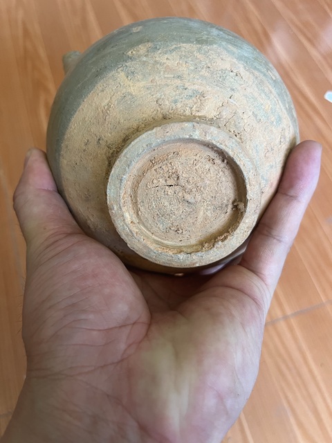 古玩陶瓷明代青釉執壺拍賣,當前價格5元