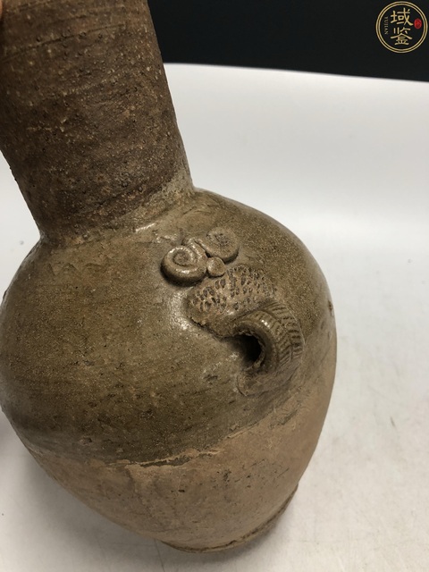 古玩陶瓷兩晉南北朝·青釉雙耳瓶拍賣，當(dāng)前價(jià)格3800元