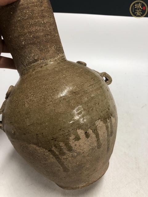古玩陶瓷兩晉南北朝·青釉雙耳瓶拍賣，當(dāng)前價(jià)格3800元