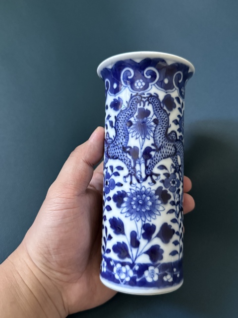 古玩陶瓷花間龍紋青花花觚真品鑒賞圖