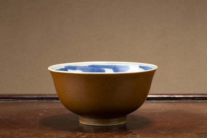 古玩陶瓷清晚·外紫金釉內青花金玉滿堂紋茶碗真品鑒賞圖