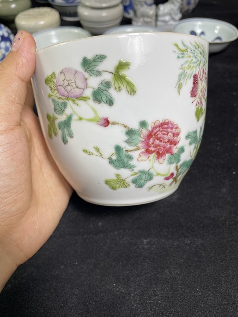 古玩陶瓷民國 粉彩花卉紋蓋缸真品鑒賞圖