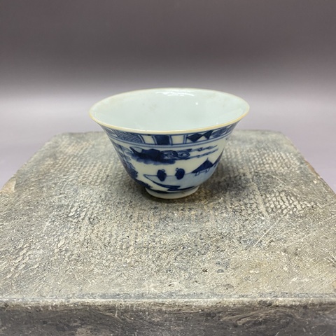 古玩陶瓷清中期·人物山水·青花杯拍賣，當前價格690元
